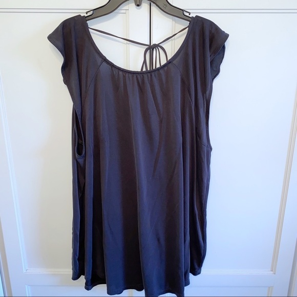 Loft | Ruffle Tie Back Flutter Blouse Black M - Picture 3 of 15